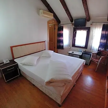 Tuzla Hotel *